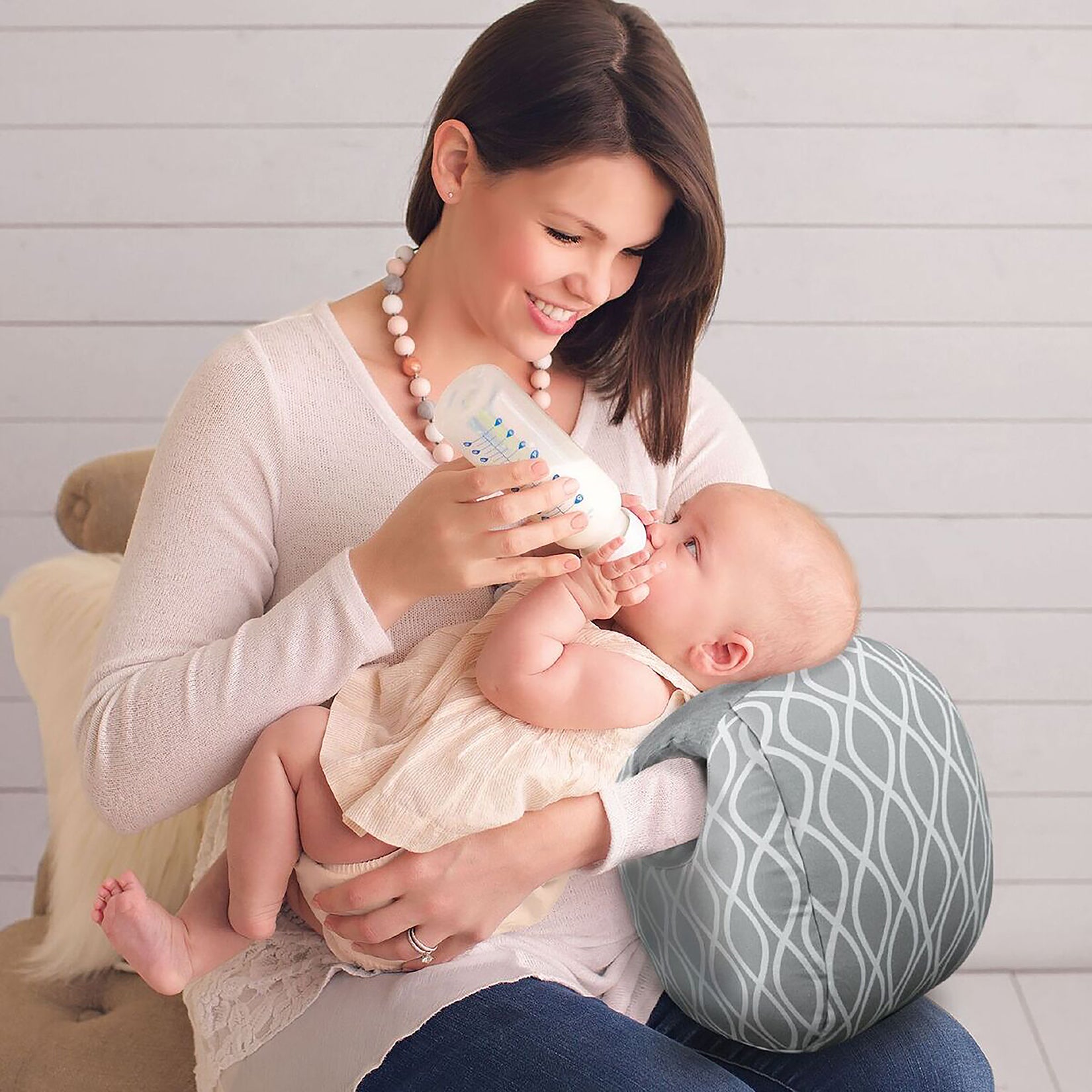 Nursing Station Essentials: The Best Products for Breastfeeding
