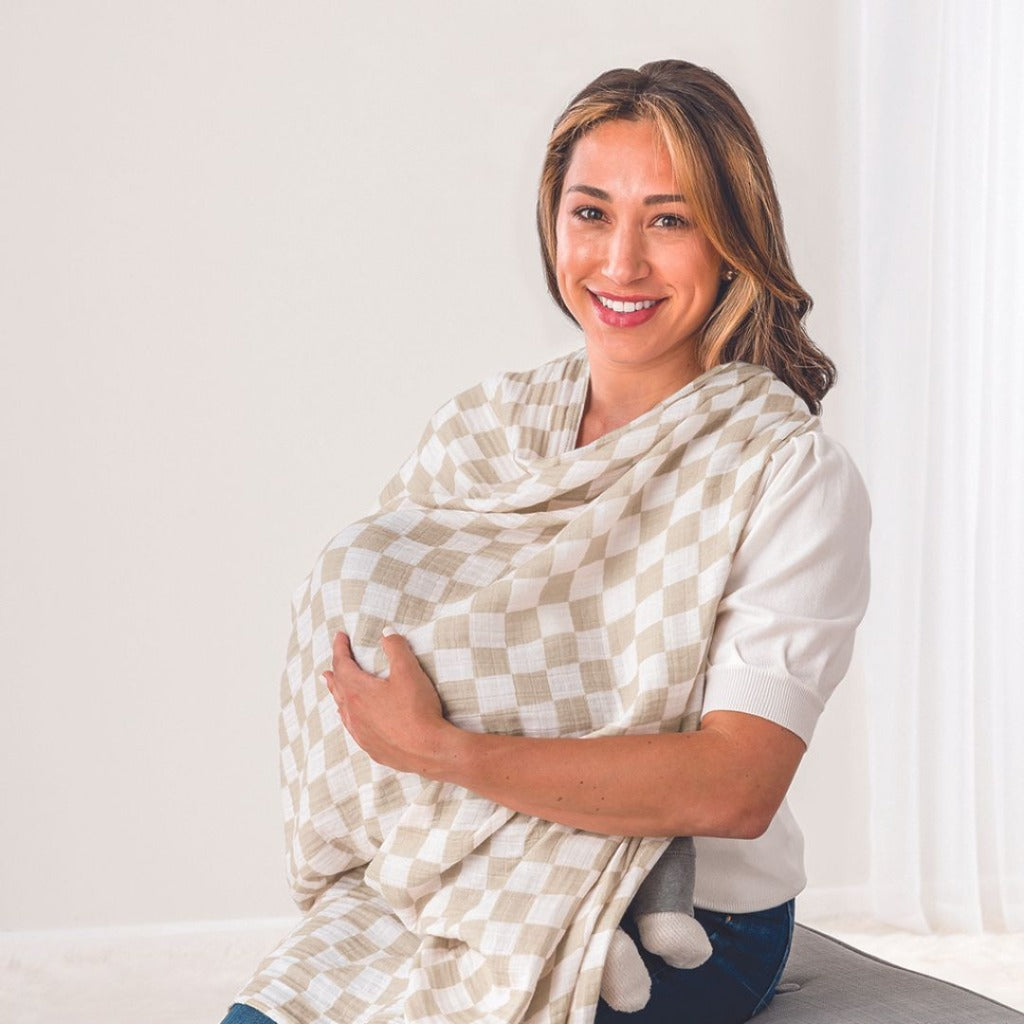 Breastfeeding Cover: Nursing & Swaddling with the Breastfeeding