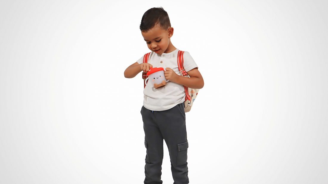 How Snack Cups Help Toddlers Feed Themselves