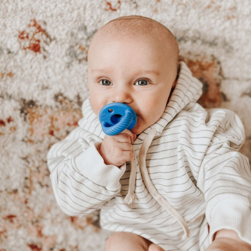 Sweetie Soother™ - Pacifier 2-Pack Itzy Ritzy Hero Blue and Clover Cables