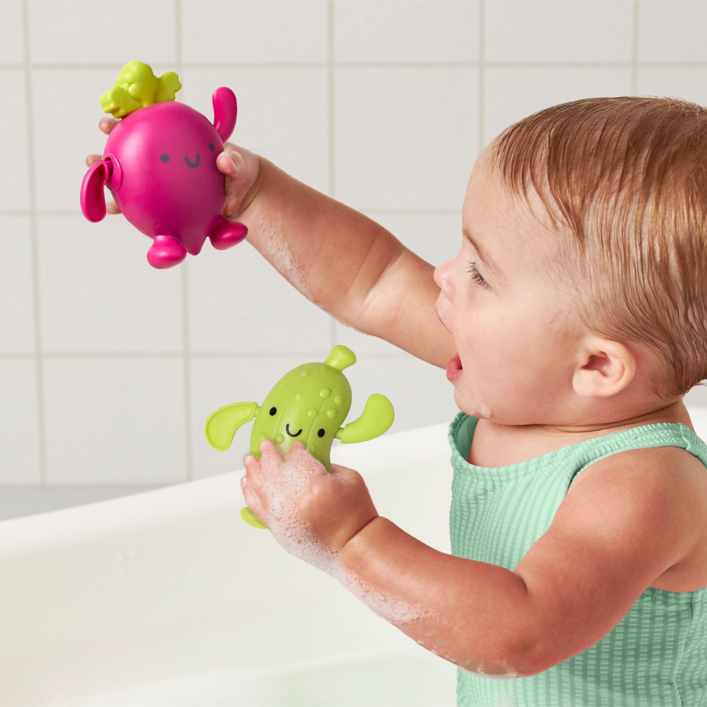 Silly Swimmers™ Bath Set - Parker the Pickle & Blake the Beet