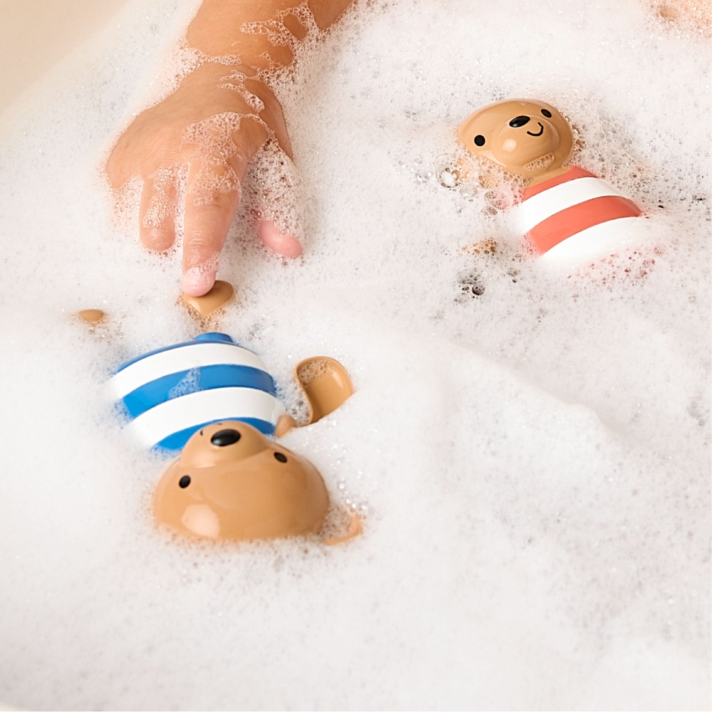456502005_Itzy_Ritzy_Bath_Silly_Swimmers_Bears-01