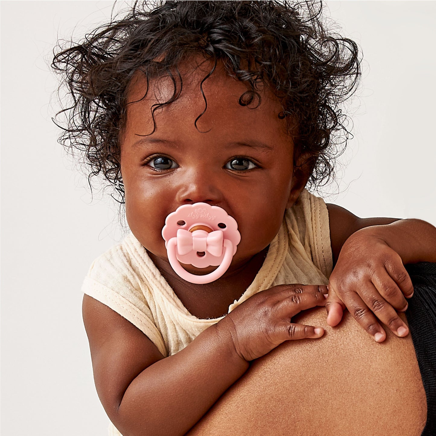 Itzy Soother™ Natural Rubber Pacifier - 0-6M Pink Bows