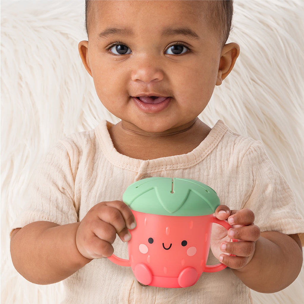 Itzy Snack Cup™ Bonnie the Strawberry