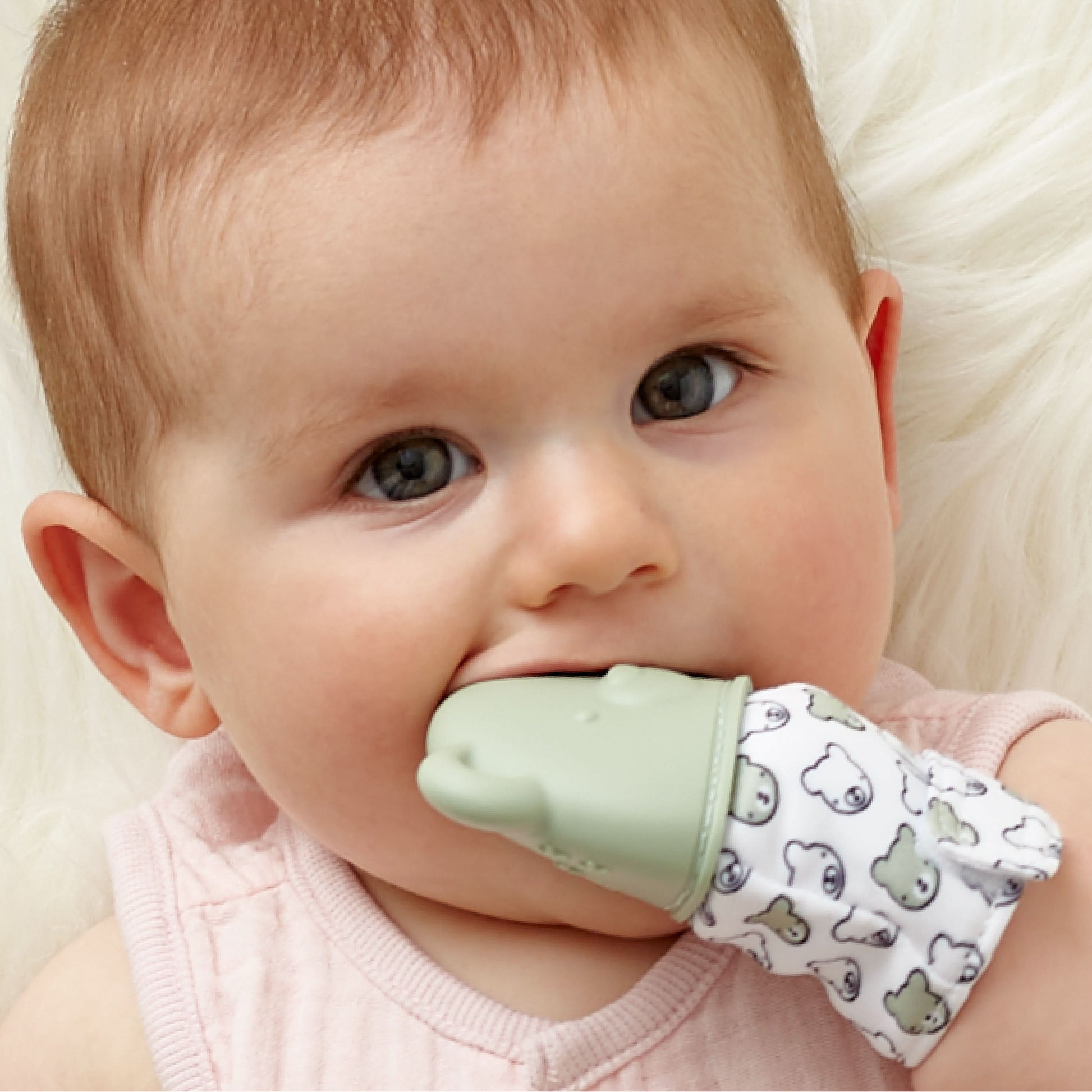 Itzy Mitt® Teething Mittens - Sage Bear