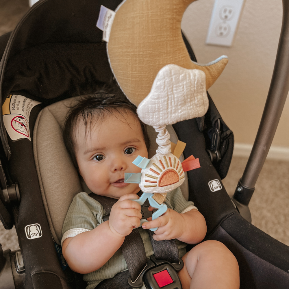 Bitzy Notes™ Musical Pull-Down Toy Toy Itzy Ritzy Moon
