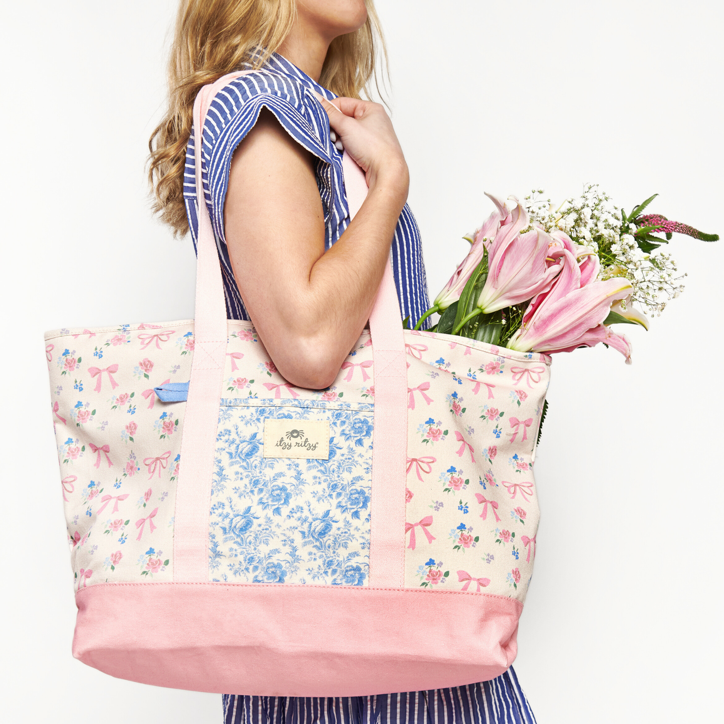 Itzy Mom Tote™ - Ribbons & Roses