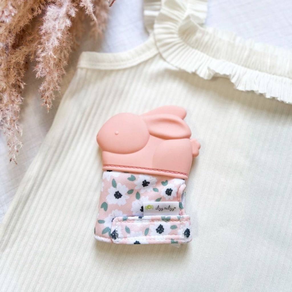 Teething Mittens Itzy Ritzy Teething Happens Teething Mitts
