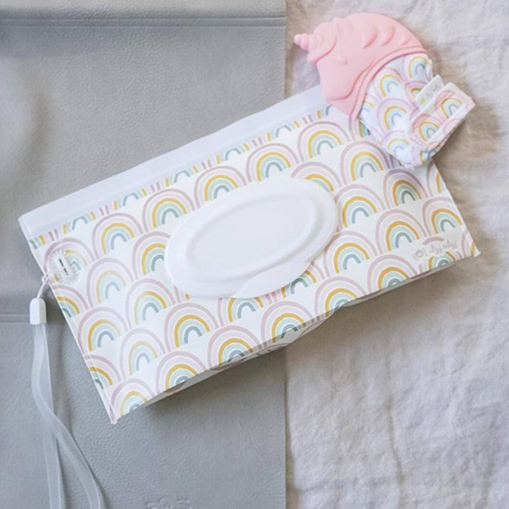 Take & Travel Pouch™ Reusable Wipes Case Itzy Ritzy - Rainbow