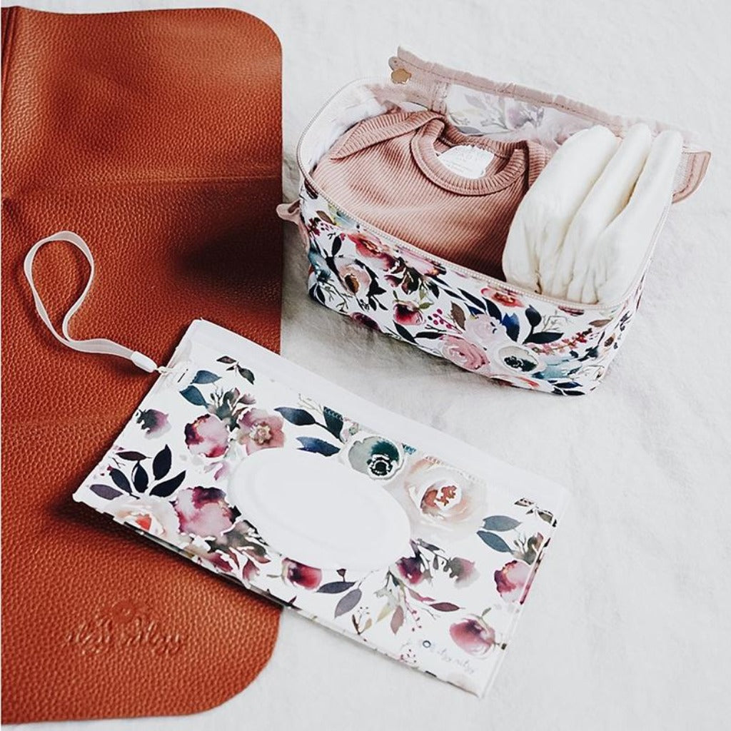 Take & Travel Pouch™ Reusable Wipes Case Itzy Ritzy - Blush Floral