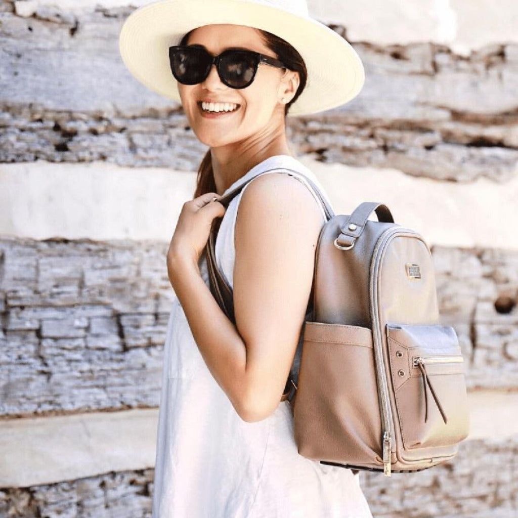 Best Diaper Bags for Moms Combining Fashion with Functionality